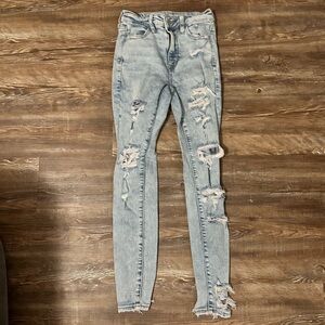American Eagle Outfitters Light Wash Ripped Skinny Jeans